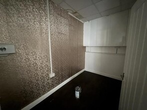 2 The Bay, Gravesend to rent Interior Photo- Image 2 of 7