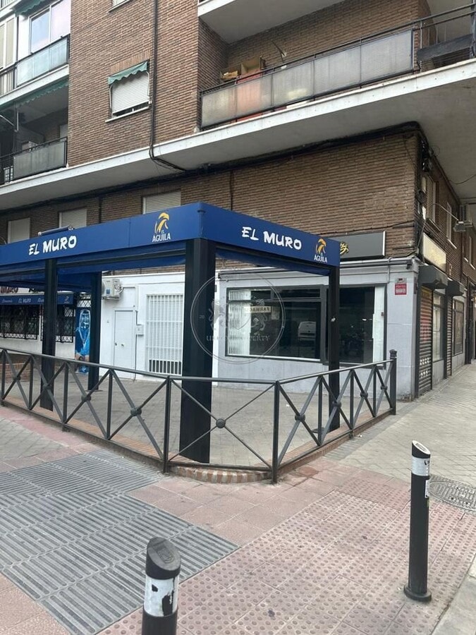 Madrid, MAD 28019 - Unit 01 - - Interior Photo - Image 2 of 7