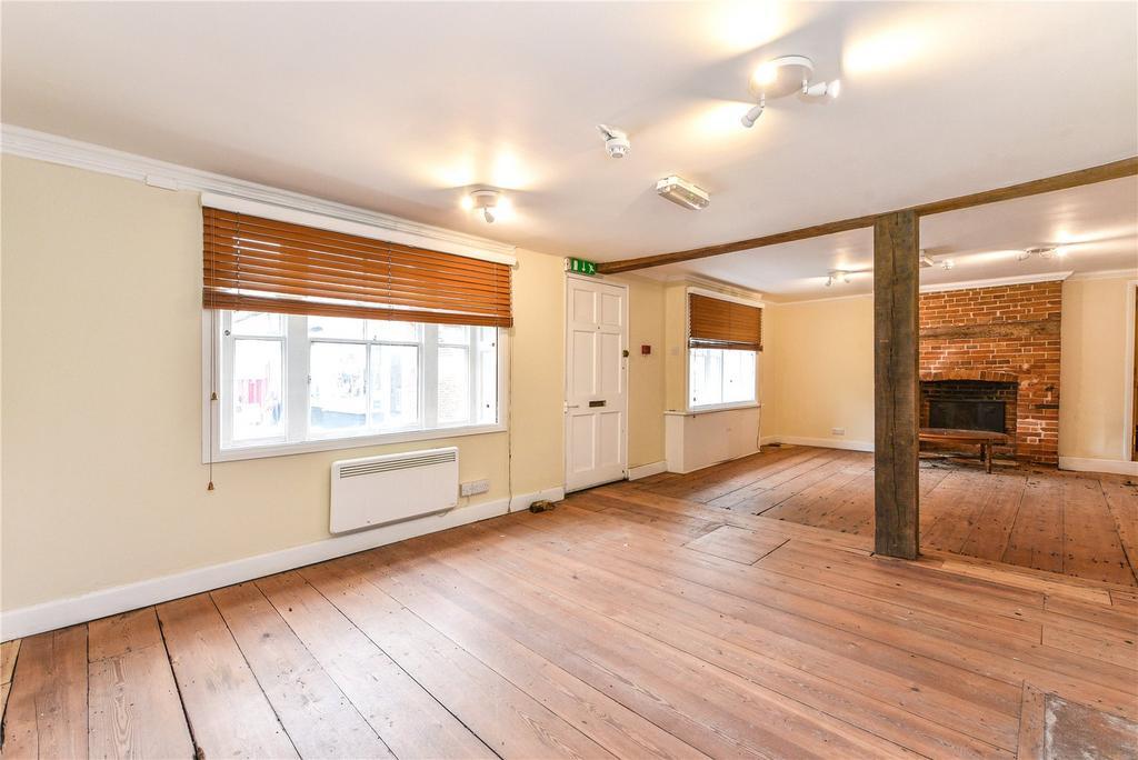 Rumbolds Hl, Midhurst to rent Building Photo- Image 1 of 6