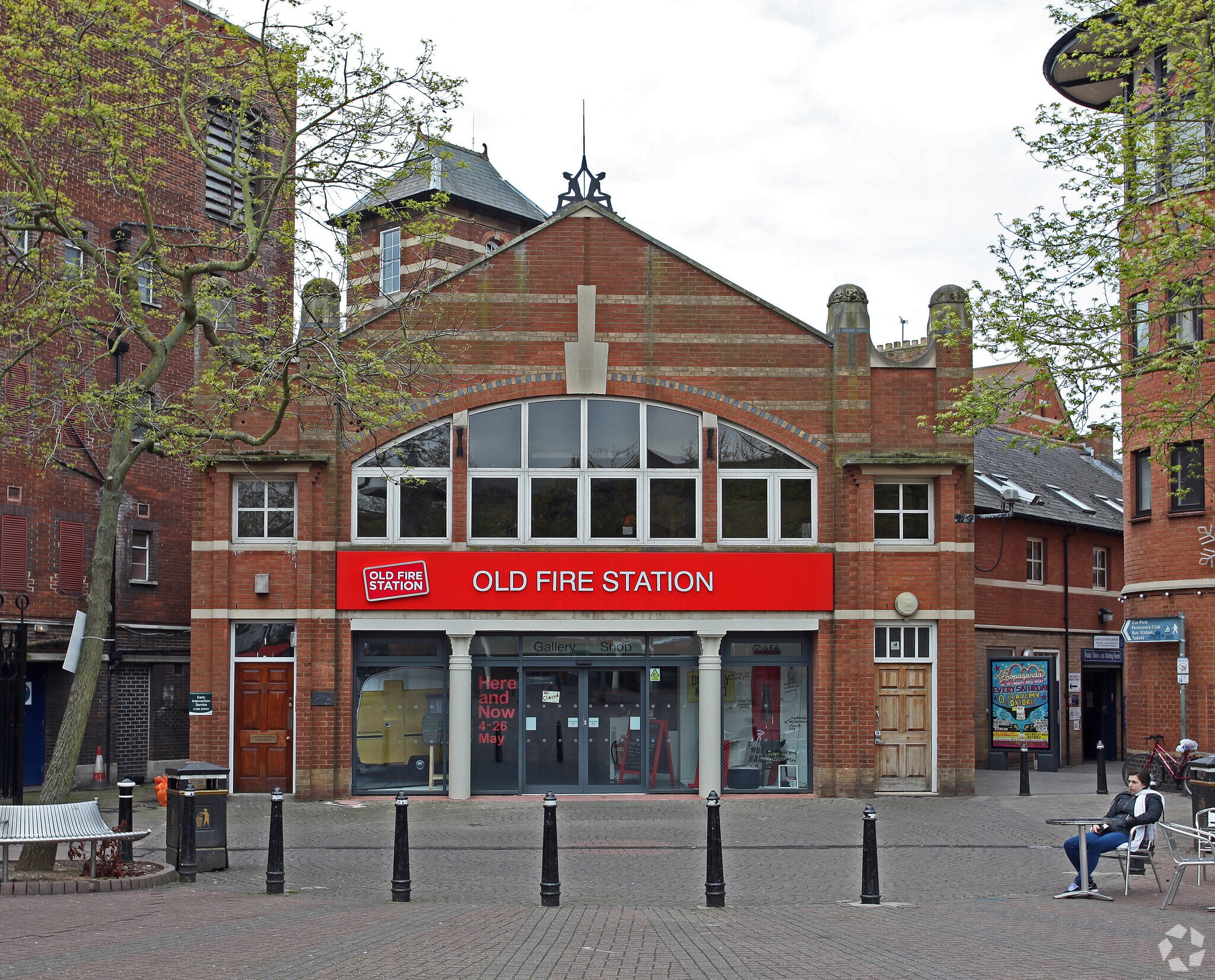 104 Gloucester Green, Oxford for sale Primary Photo- Image 1 of 1