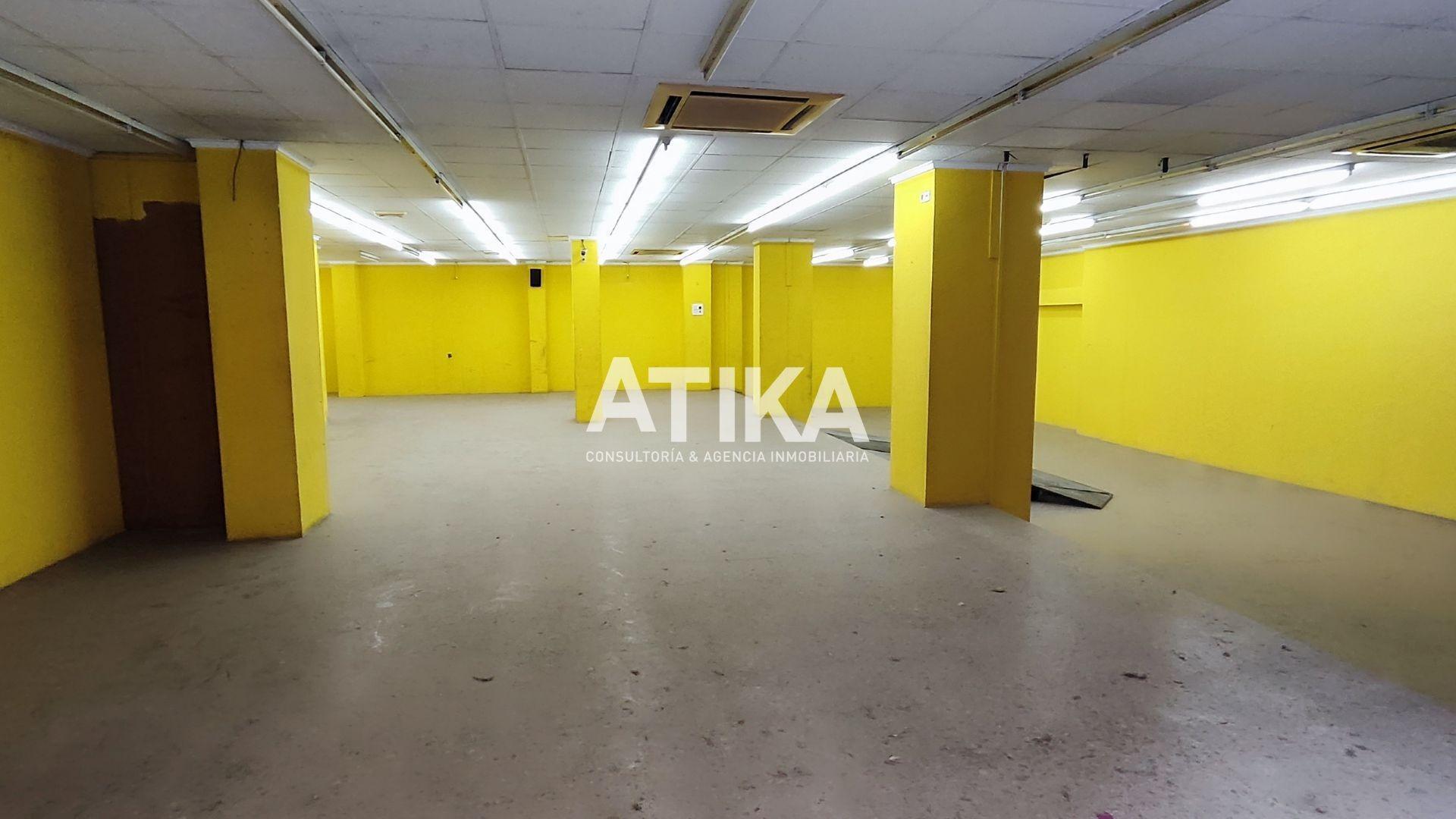 Retail in Ontinyent, Valencia to rent Interior Photo- Image 1 of 8