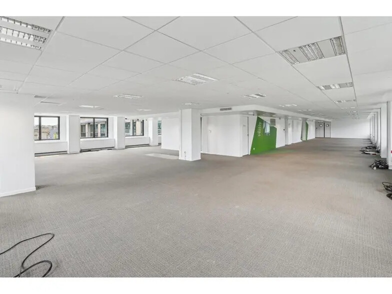 14 Boulevard Du Général Leclerc, Neuilly-sur-Seine to rent - Building Photo - Image 2 of 16