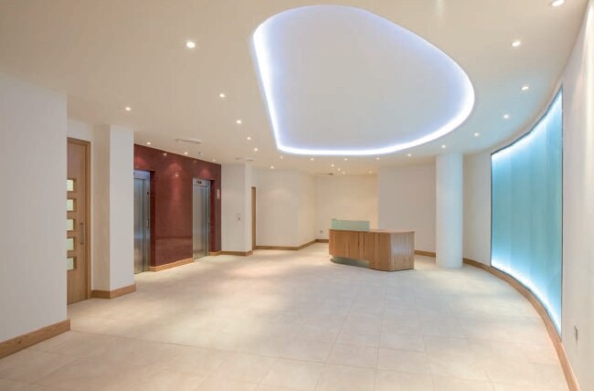 62 High St, Redhill to rent - Other - Image 2 of 12