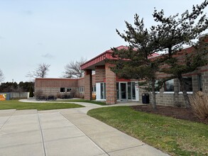 110 Enterprise Ctr, Middletown, RI for rent Building Photo- Image 1 of 4