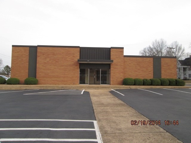 2052 S Main St, Milan, TN for rent - Building Photo - Image 3 of 4