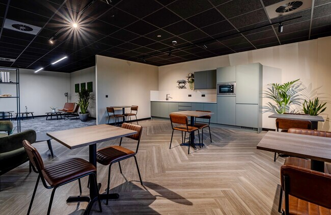 More details for Aspinall Close, Bolton - Office to Rent