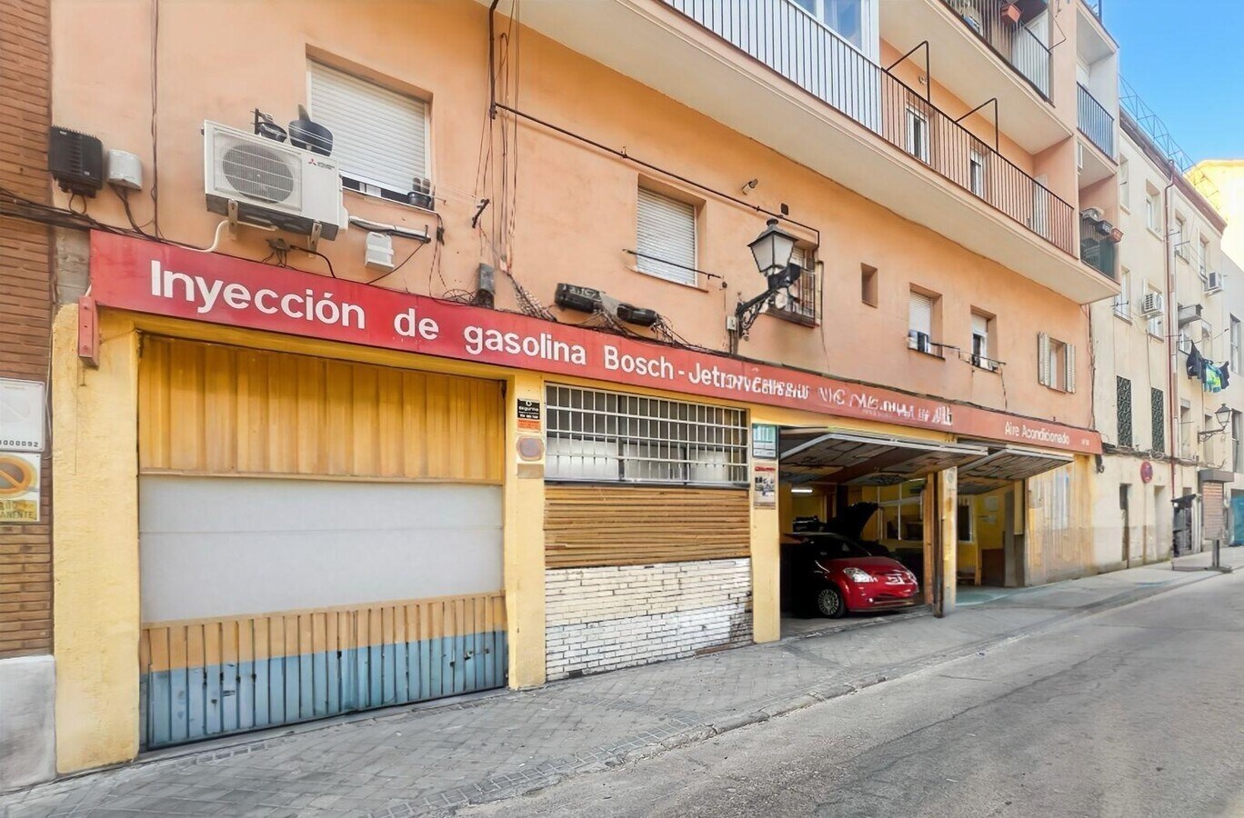 Madrid, MAD 28011 - Unit 1 -  - Interior Photo - Image 1 of 30