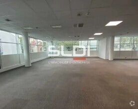 Office in Lyon to rent Interior Photo- Image 2 of 24