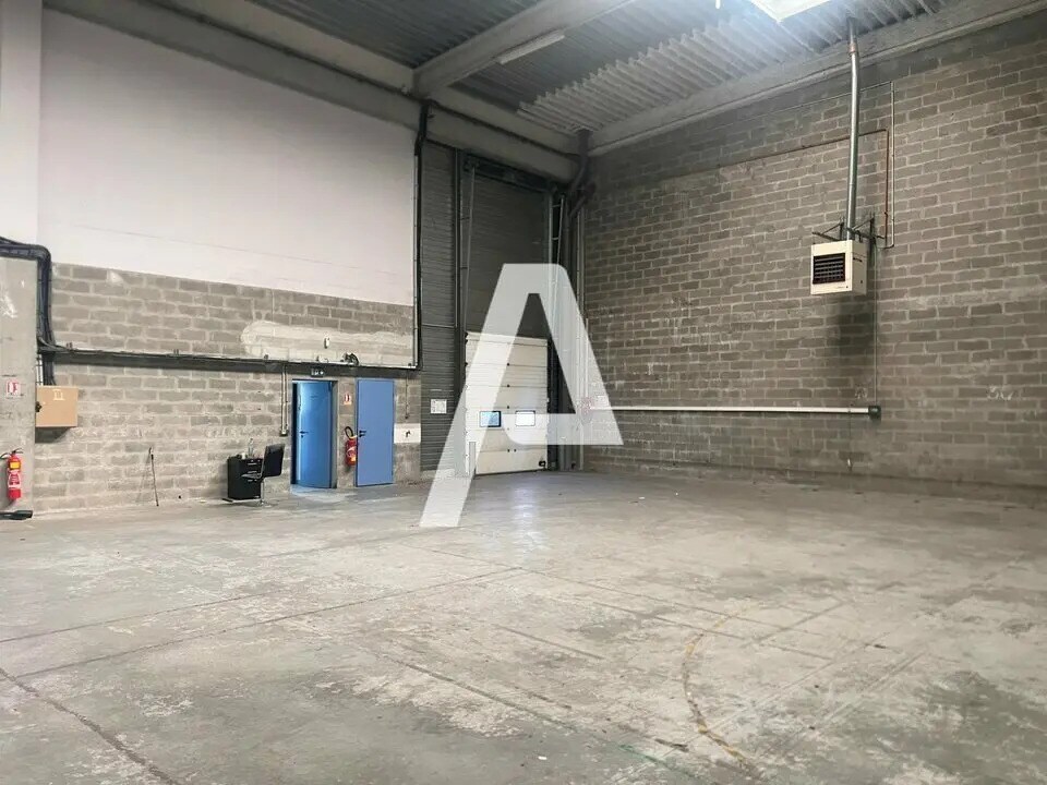 Light Industrial in Ivry-sur-Seine to rent Interior Photo- Image 1 of 6