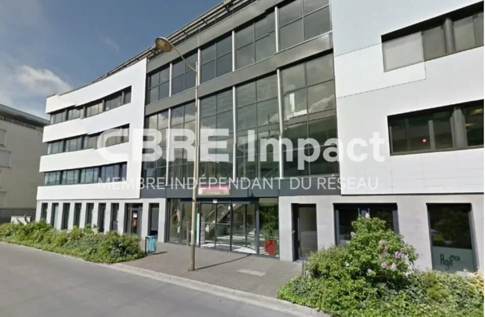 Location Bureaux 372 m² - Photo 1
