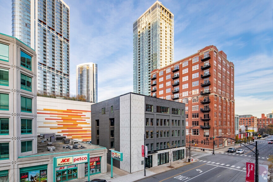 444 N Orleans St, Chicago, IL to rent - Building Photo - Image 3 of 8