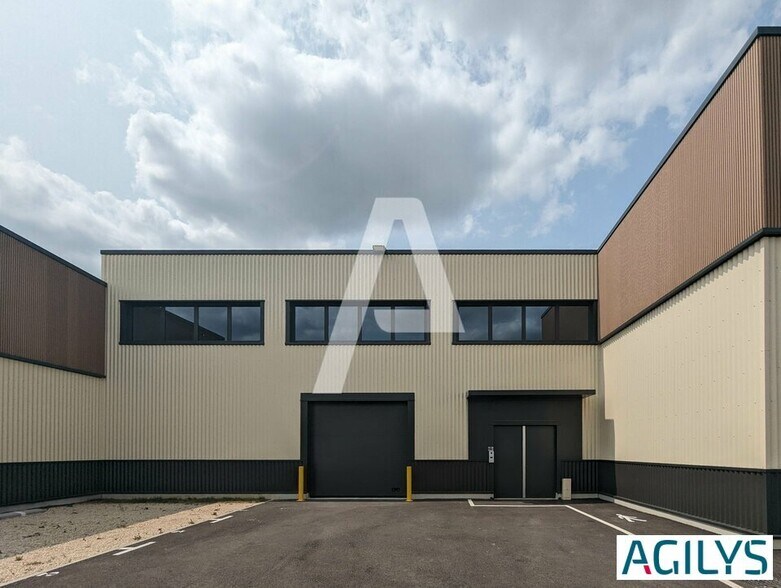 2-4 Rue Sébastienne Guyot, Marcoussis to rent - Building Photo - Image 3 of 14