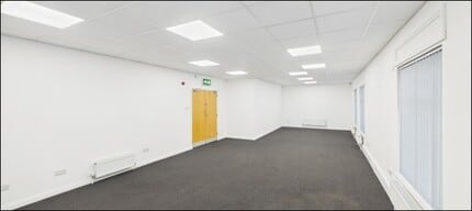 4 South St, Inchinnan to rent Interior Photo- Image 2 of 2