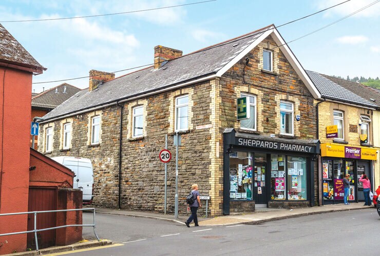 9 Ynysmeurig Rd, Abercynon for sale Primary Photo- Image 1 of 1