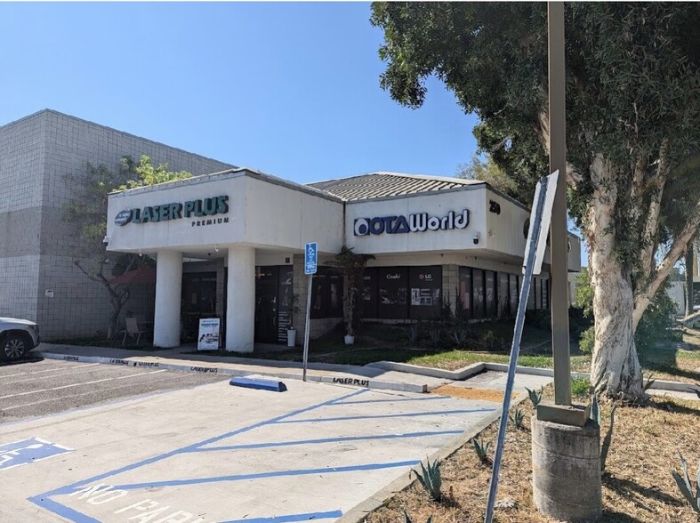 250 N Orange Ave, Brea, CA for sale - Building Photo - Image 1 of 12