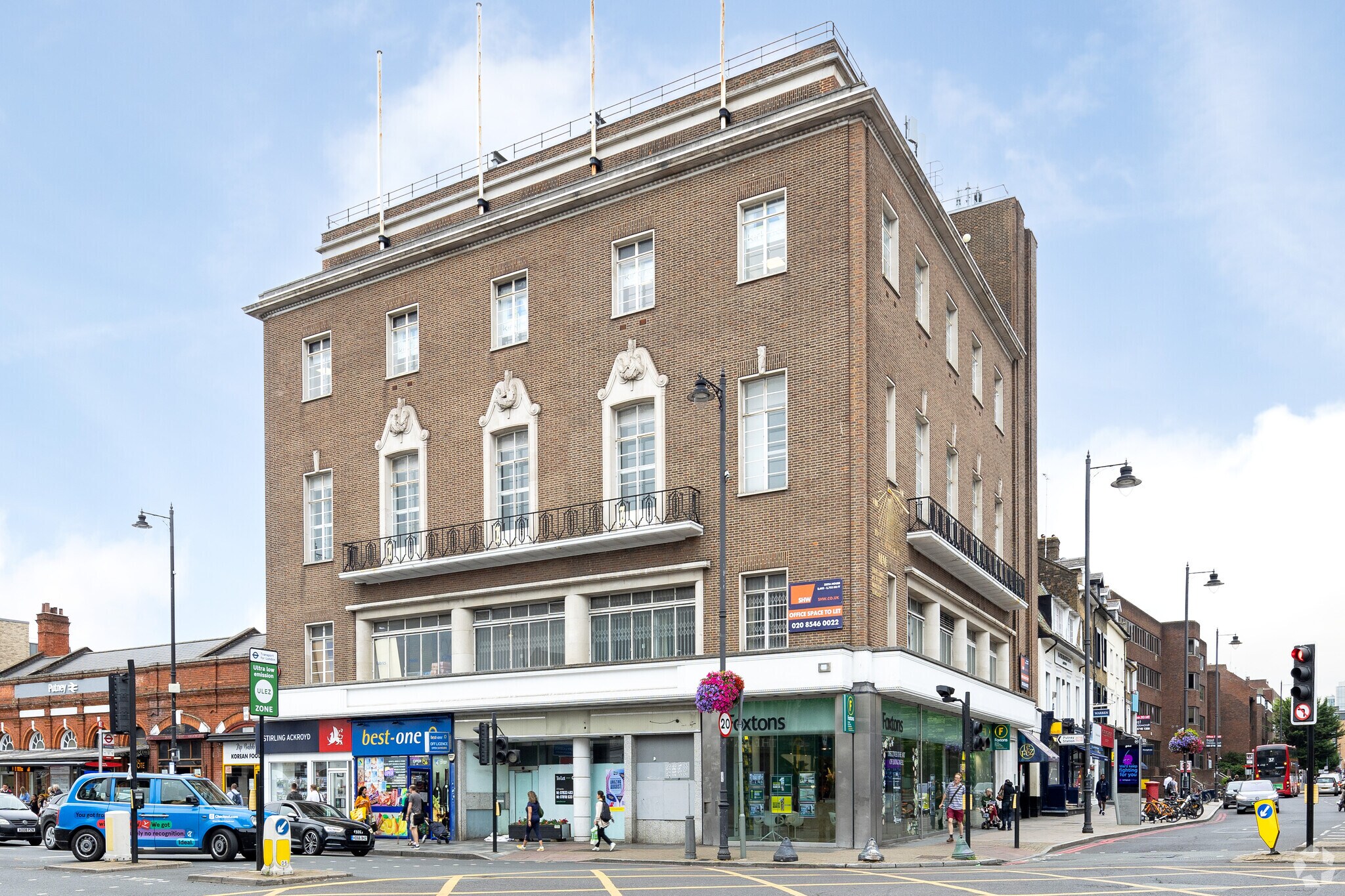 200 Upper Richmond Rd, London for sale Primary Photo- Image 1 of 1