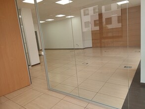 Office in Madrid, Madrid to rent Interior Photo- Image 1 of 9