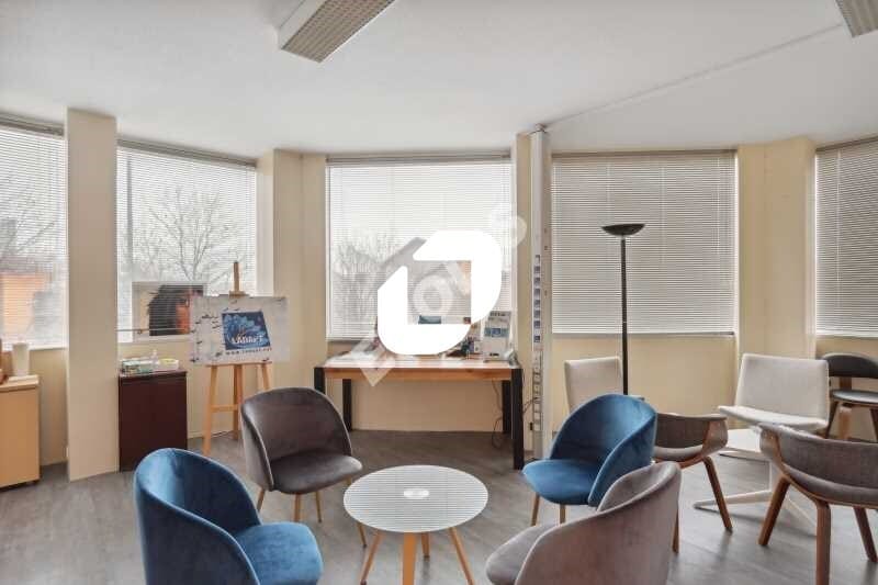Office in Pantin for sale Building Photo- Image 1 of 13