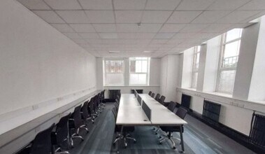 Armley Rd, Leeds to rent Interior Photo- Image 2 of 2