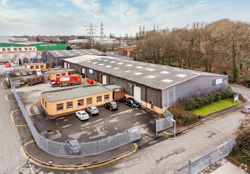 Lynroyle Way, Rochdale for sale - Primary Photo - Image 1 of 1