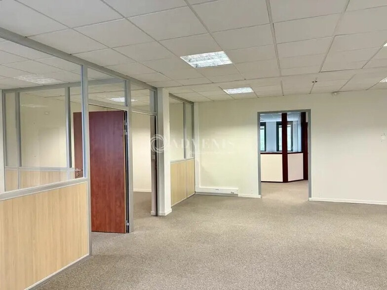 Office in Dardilly to rent - Interior Photo - Image 3 of 9
