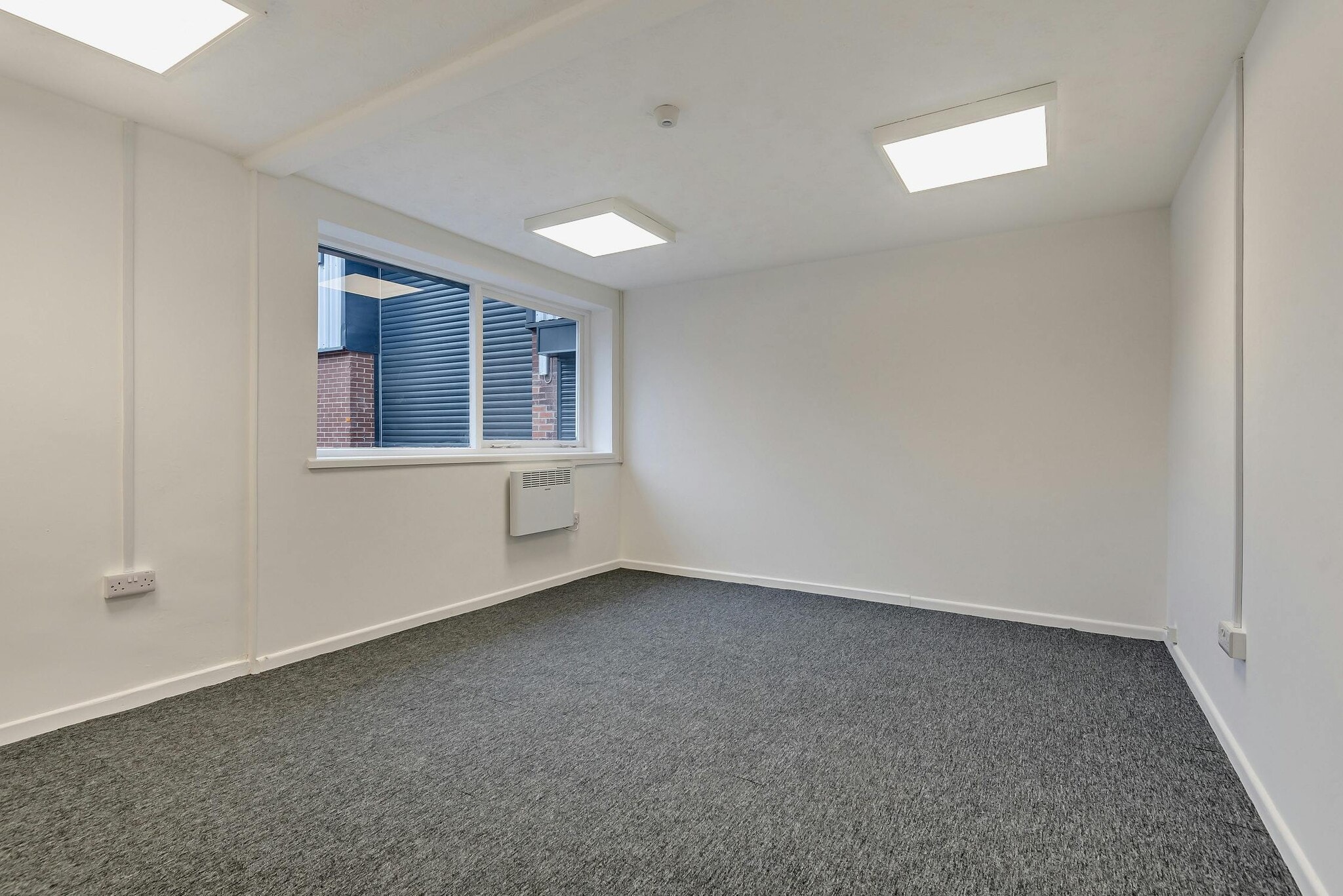 Longbridge Hayes Rd, Stoke On Trent to rent Interior Photo- Image 1 of 2