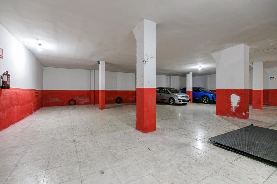 Calle Loma de Dílar, 96, Granada, Granada for sale - Building Photo - Image 2 of 15