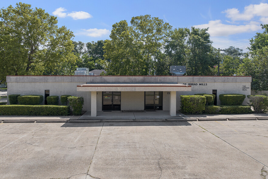 2009 Center St, Deer Park, TX for sale - Building Photo - Image 1 of 28