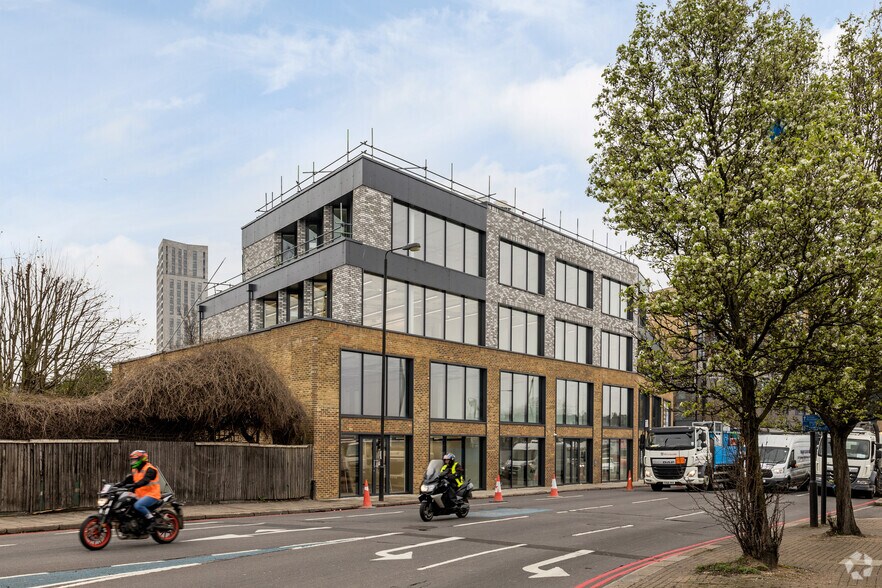 1 Armoury Way, London to rent - Building Photo - Image 3 of 3