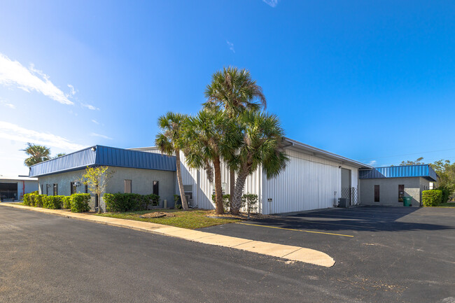 More details for 2363 Industrial Blvd, Sarasota, FL - Office, Industrial for Rent