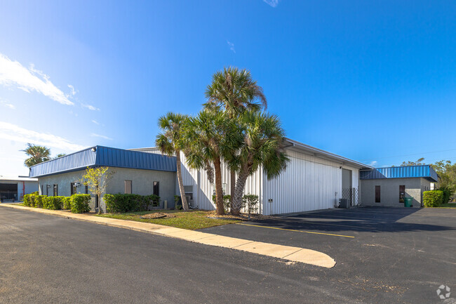 More details for 2363 Industrial Blvd, Sarasota, FL - Office, Industrial for Rent