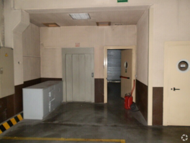 Industrial in Alcalá de Henares, Madrid to rent - Building Photo - Image 3 of 8