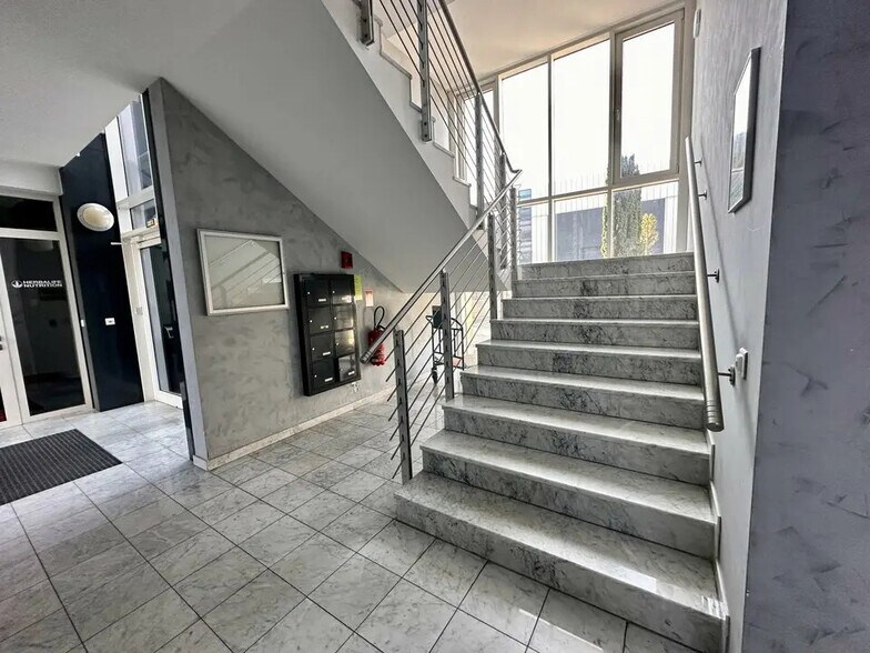 Office in Mundolsheim to rent - Building Photo - Image 2 of 7