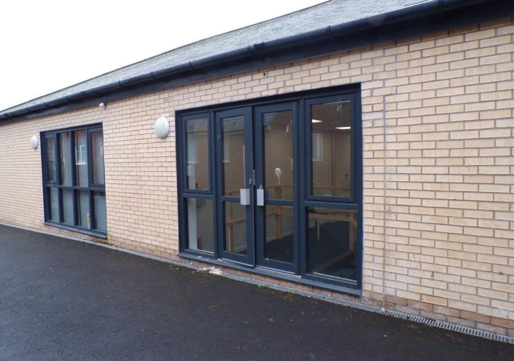 23-25 Fore St, Totnes to rent Primary Photo- Image 1 of 3