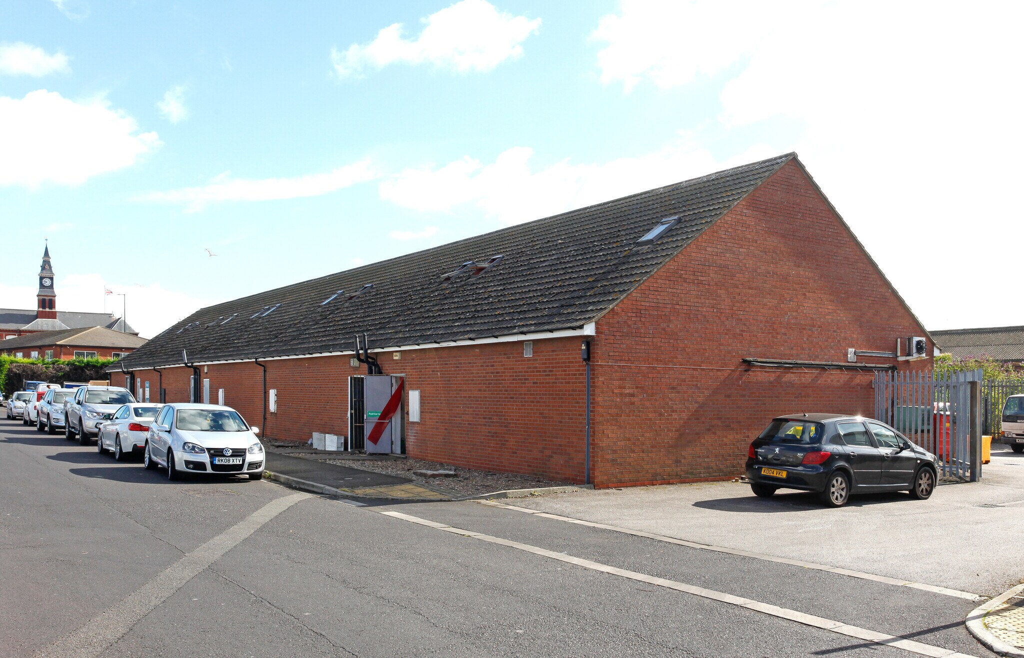 Prince Albert Gdns, Grimsby for sale Primary Photo- Image 1 of 1