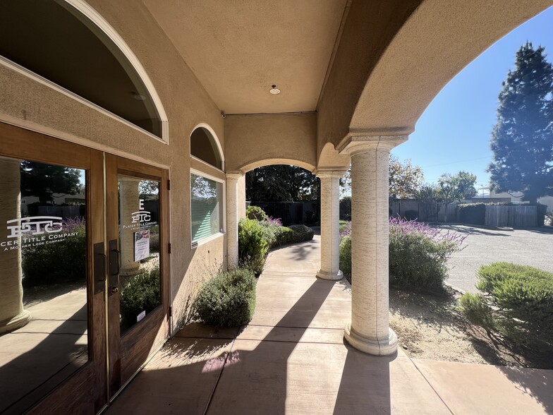 204-210 E Enos Dr, Santa Maria, CA for rent - Building Photo - Image 2 of 11