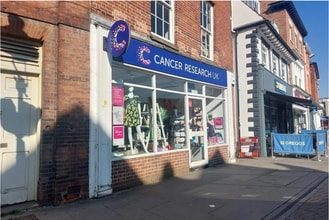 6 South Para, Melton Mowbray to rent Building Photo- Image 1 of 4