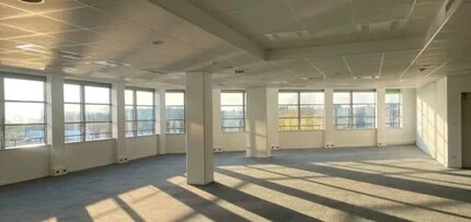 2-4 Rue Des Martinets, Rueil-Malmaison to rent Interior Photo- Image 2 of 5