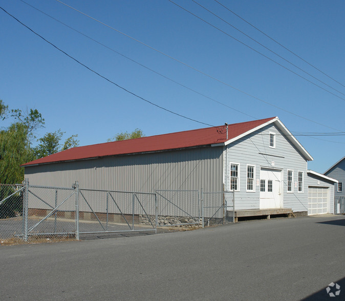 Lumberyard Studios portfolio of 4 properties for sale on LoopNet.co.uk - Building Photo - Image 3 of 4