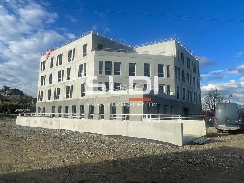 Office in Gleizé for sale Building Photo- Image 1 of 10