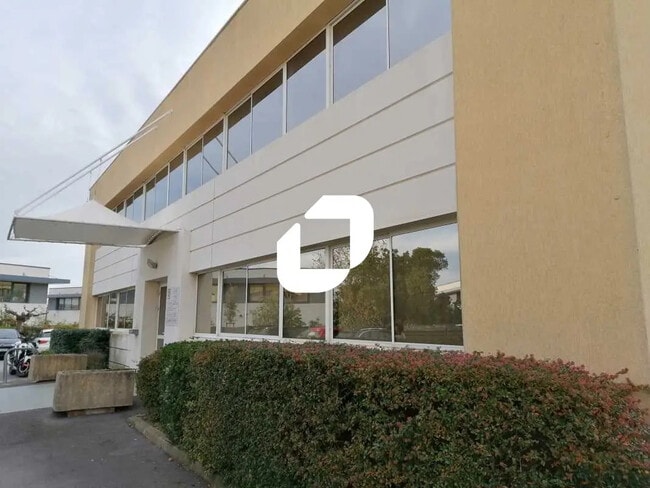 Location Bureaux 162 m²