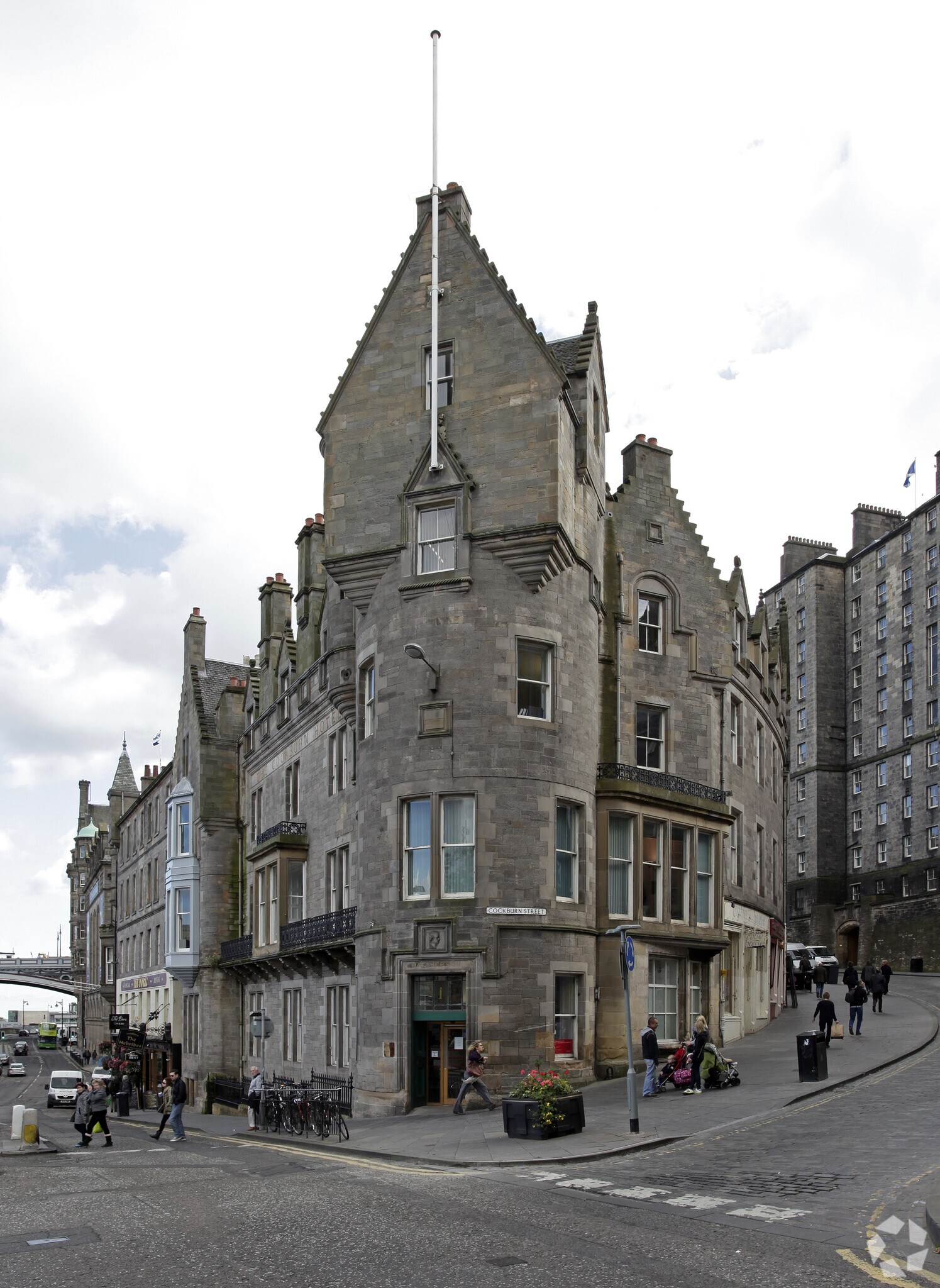 1-3 Cockburn St, Edinburgh for sale Primary Photo- Image 1 of 1