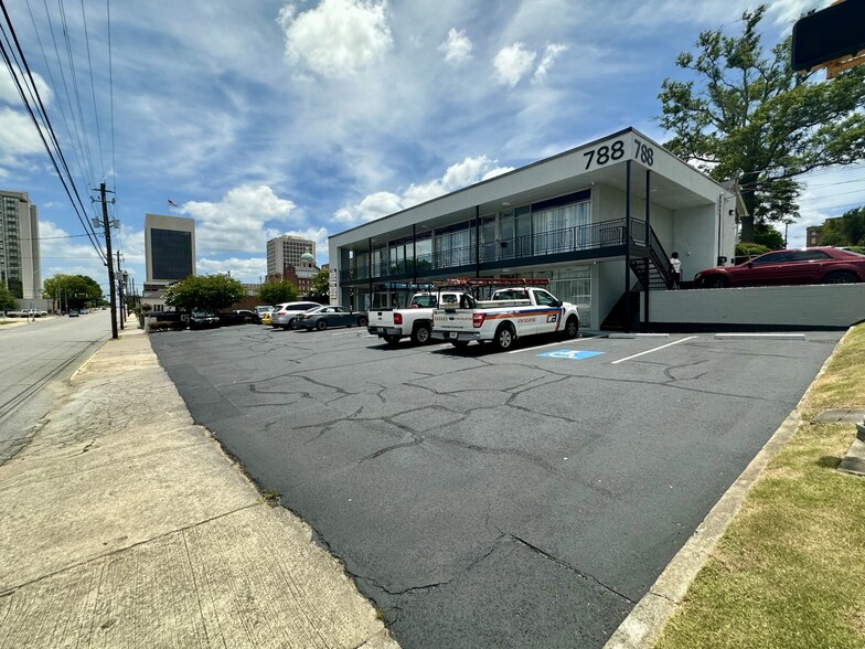 788 Walnut St, Macon-Bibb, GA for rent - Building Photo - Image 1 of 3