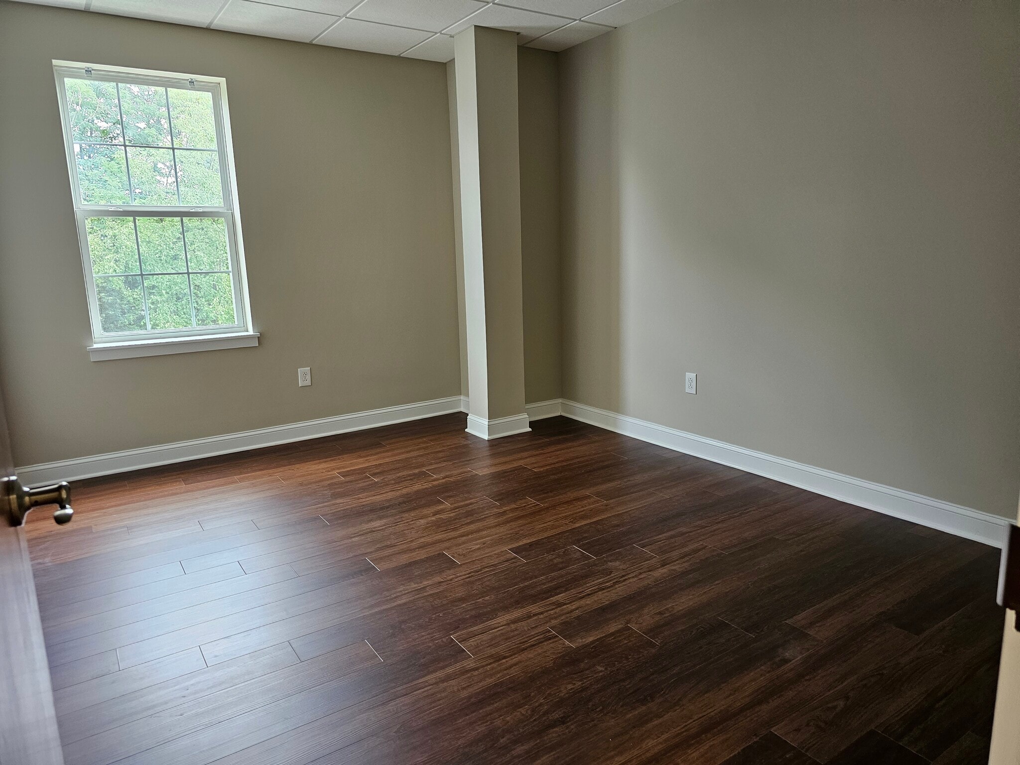 1221 N Church St, Moorestown, NJ to rent Interior Photo- Image 1 of 2