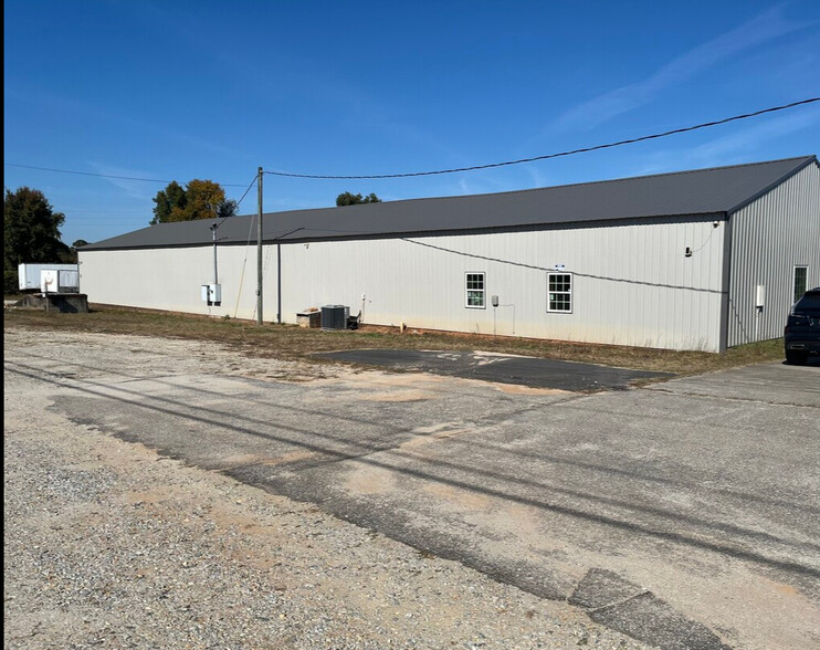 4200 Maysville Rd, Commerce, GA for rent - Building Photo - Image 1 of 33