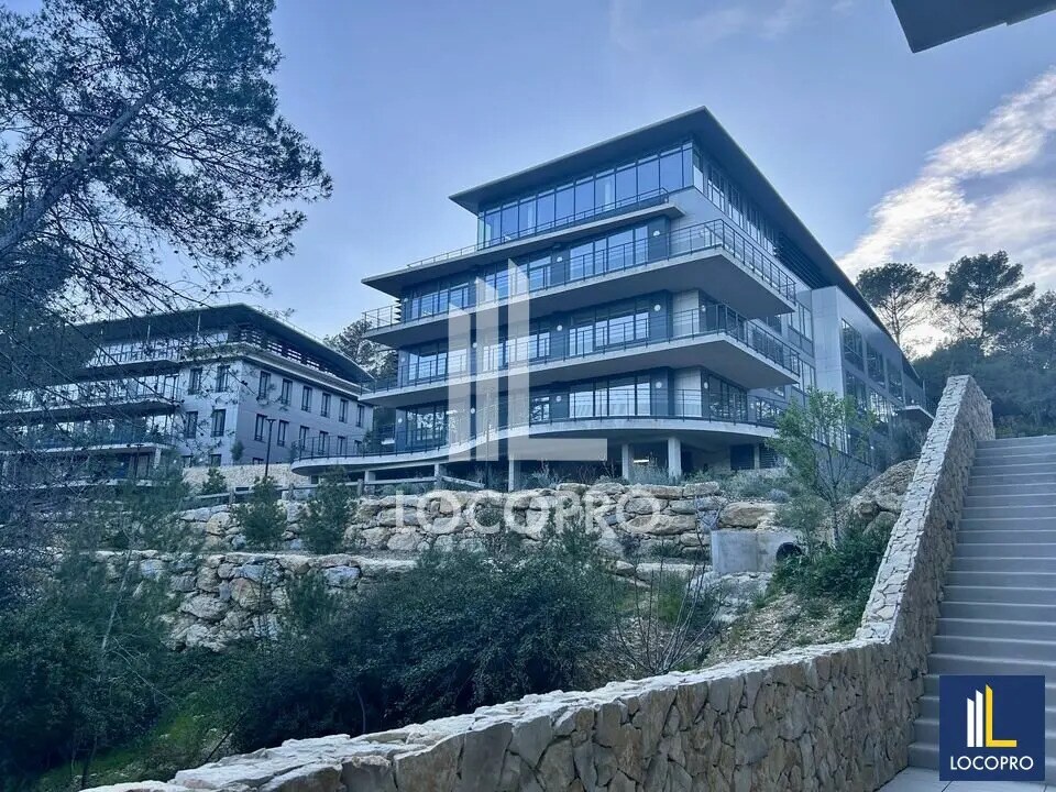 Office in Valbonne to rent Building Photo- Image 1 of 18