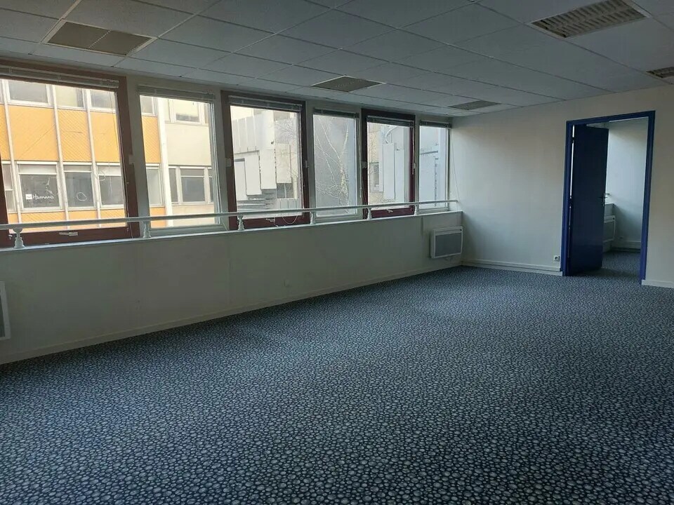 Location Bureaux 280 m² - Photo 1