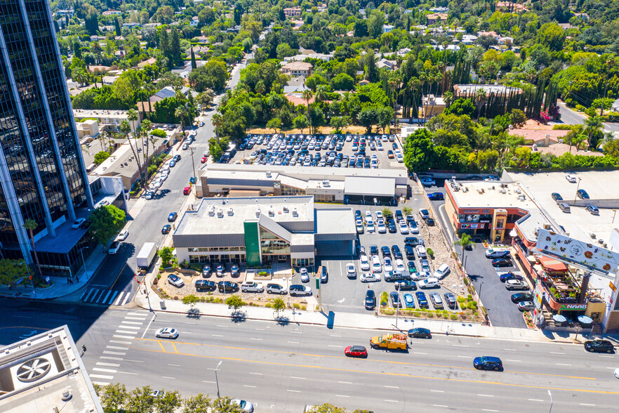 15800 Ventura Blvd, Encino, CA for rent - Building Photo - Image 3 of 3