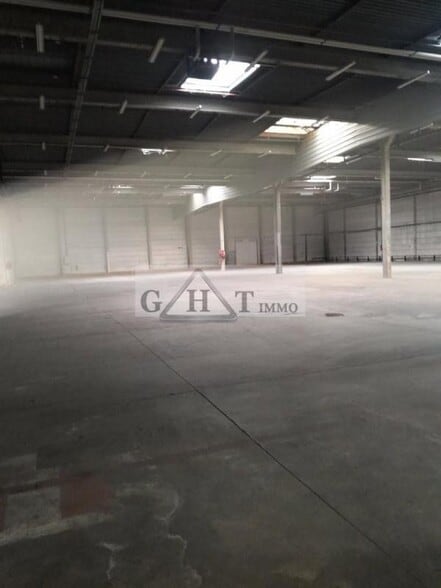 Industrial in Wissous to rent - Building Photo - Image 3 of 9