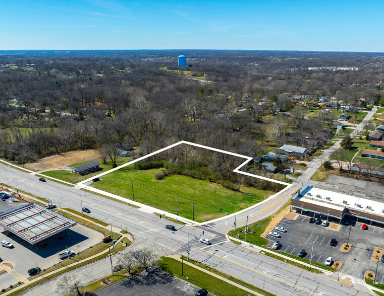 7900 Oak Trafficway, Kansas City, MO for sale - Aerial - Image 1 of 3